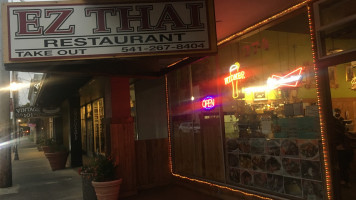 E Z Thai outside