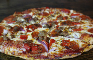 G's Pizzeria Grill food