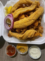 Bubba's Catfish Seafood food