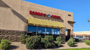 Barro's Pizza food