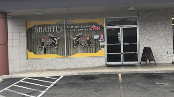 Shanti's Indian Cuisine food