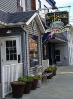 The Buttersburg Inn outside