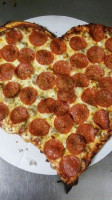 Fatman's Pizza food