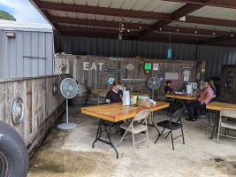 Gessner's Grub Bbq Co. food