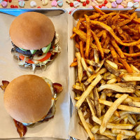 Mooyah Burgers, Fries Shakes food