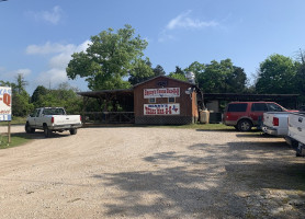 Brewers Smokehouse Bbq Catering outside