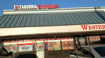 Taqueria Atotonilco outside