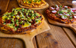 Pizzeria El Jefe Mexican Pizza Revolution! food