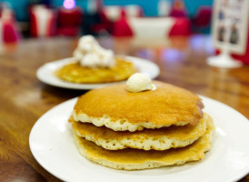 60's Cafe Diner food