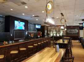 Balto Tavern Tap Sheraton Baltimore City Center food