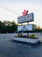 Two King's Pizzeria food