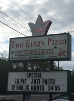 Two King's Pizzeria outside