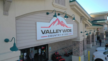 Valley Wide Country Fresh Deli food