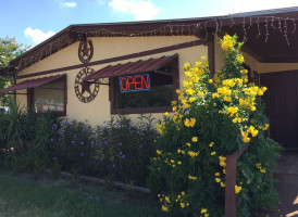 Taqueria El Rancho outside