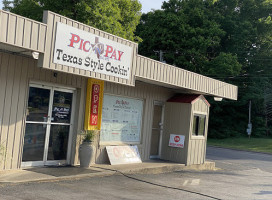 Pic-n-pay Texas Style Cookin' outside