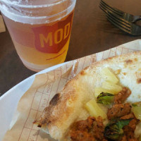 Mod Pizza food