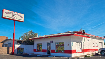 Tacos El Zamy inside