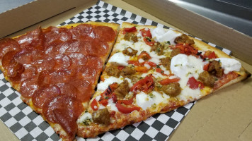 Classic Crust Pizza Takeout And Delivery food