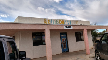 Rainbow Diner outside