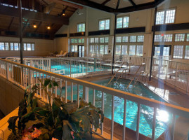 Starved Rock Lodge Hot Tub inside