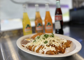 La Perla Taco Truck inside