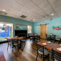 Berret's Seafood And Taphouse Grill inside