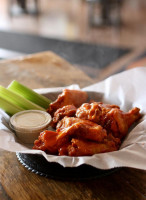 Wing Itz Newmarket food