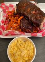 Casey's Bbq Smokehouse food