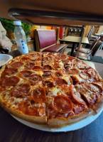 Bill's Farmington Ave Pizza food