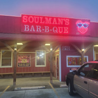 Soulman's -b-que outside