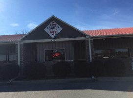 Larry's Pizza Of Cabot food