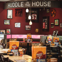 Huddle House inside