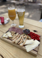 Seaboard Brewing, Taproom, Wine food