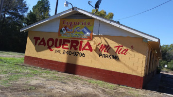 Taqueria “mi Tia” food