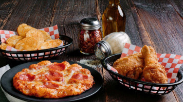 Shakey's Pizza Parlor food