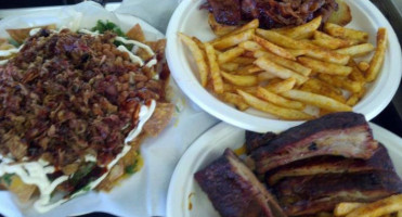 Wubba's Bbq Express food