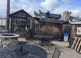 Wagon Train Bbq inside