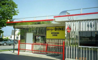 Harrys Diner outside