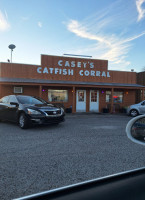 Casey's Catfish Corral outside