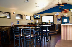 Sidelines Sports Grill inside