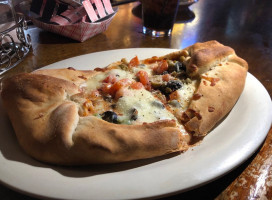 Willow River Saloon/carbone's Pizzeria food