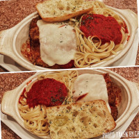 Pomodoro's Italian Eatery food