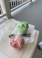 Duffer's Old Fashioned Ice Cream Parlor food