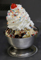 Duffer's Old Fashioned Ice Cream Parlor food