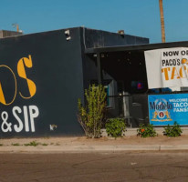 Paco's Tacos Sip outside