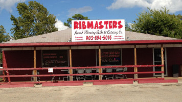 Ribmasters outside