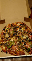 Crazy R Pizza food