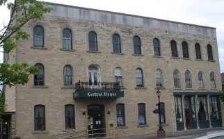 Boscobel And Central House outside