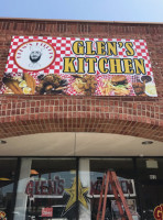 Glen's Kitchen food