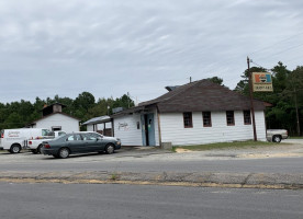 Grady's Barbecue . food